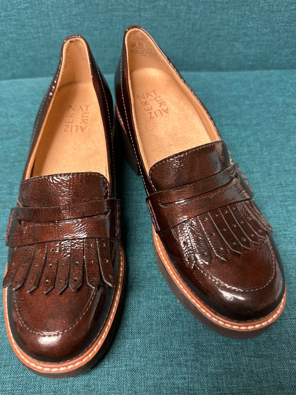 Naturalizer Darcy Lug Sole Loafers Womens Size 8 Brown Leather Store Display